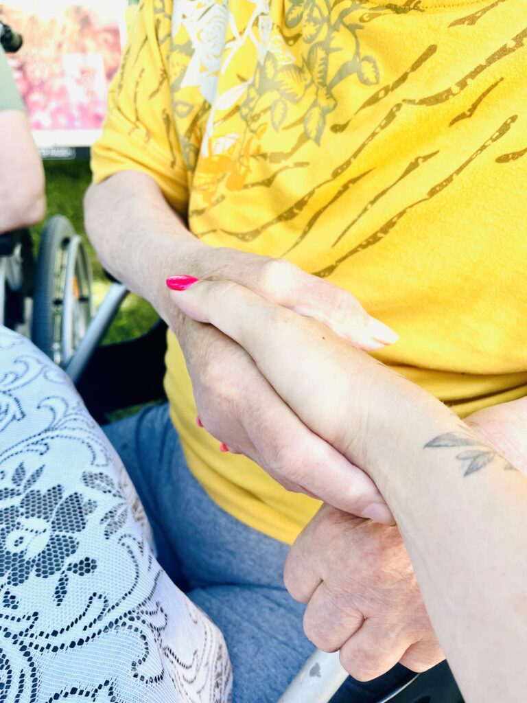 Přivítání, podání rukou