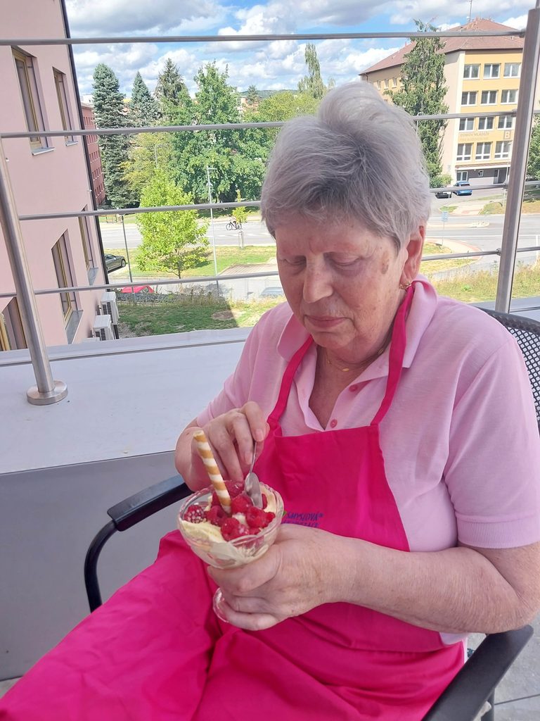 KLIENTKA S POHÁREM